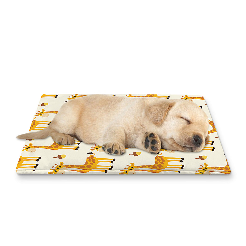 Cute Baby Giraffe Pattern Print Pet Cooling Mat Cover