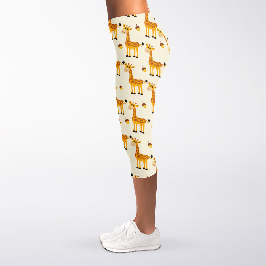 Cute Baby Giraffe Pattern Print Women's Capri Leggings