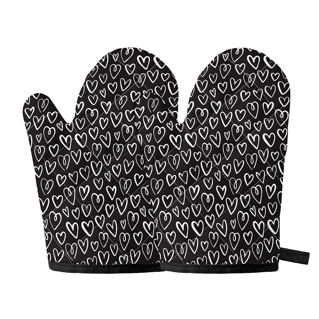 Cute Black And White Heart Pattern Print Oven Mitts