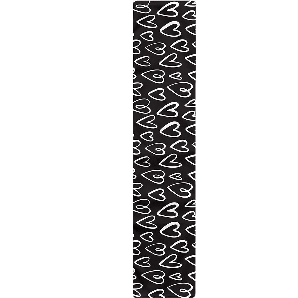 Cute Black And White Heart Pattern Print Table Runner