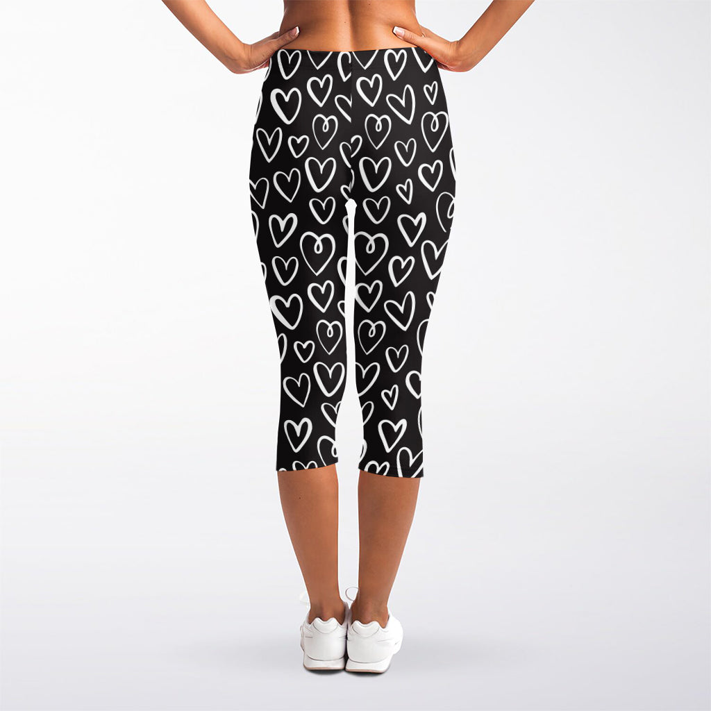 Cute Black And White Heart Pattern Print Women's Capri Leggings