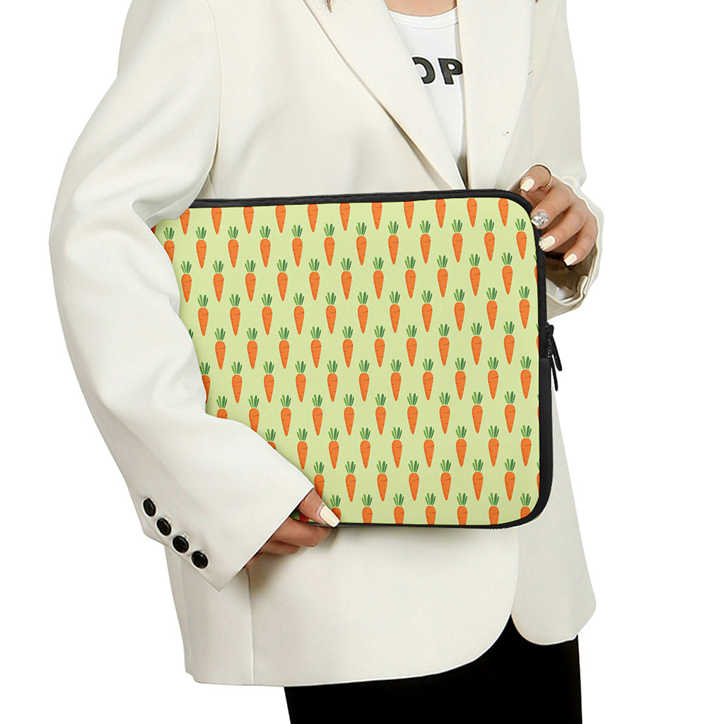 Cute Carrot Pattern Print Laptop Sleeve