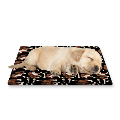 Cute Cartoon Beagle Pattern Print Pet Cooling Mat Cover