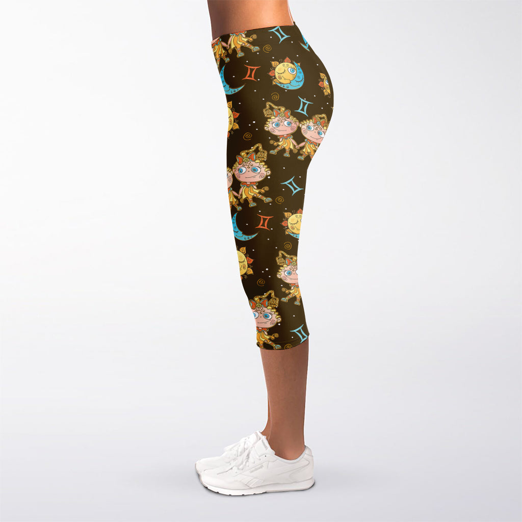 Cute Cartoon Gemini Pattern Print Women's Capri Leggings