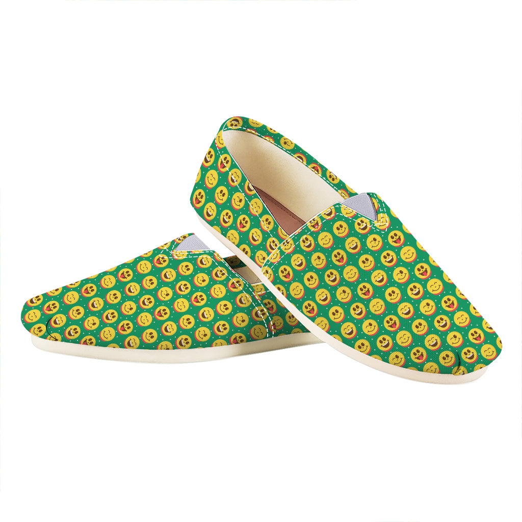 Cute Christmas Emoji Pattern Print Casual Shoes