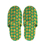 Cute Christmas Emoji Pattern Print Slippers