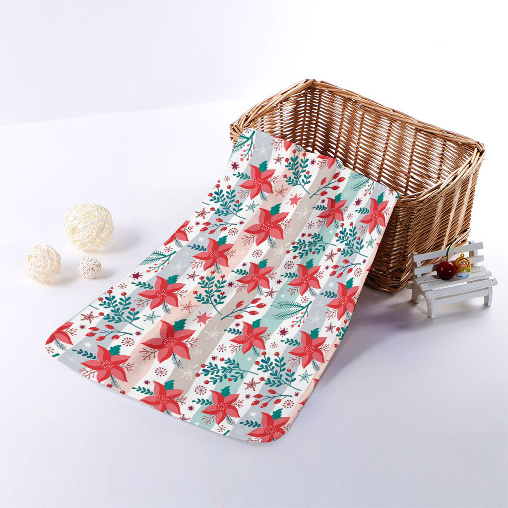 Cute Christmas Poinsettia Pattern Print Towel