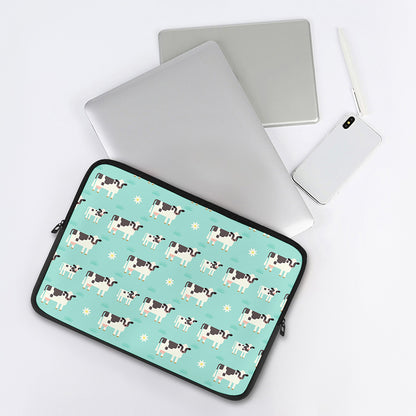 Cute Cow And Baby Cow Pattern Print Laptop Sleeve