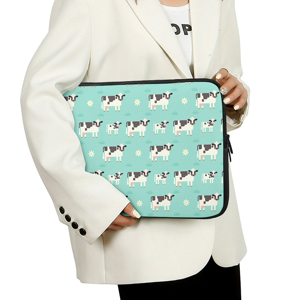 Cute Cow And Baby Cow Pattern Print Laptop Sleeve