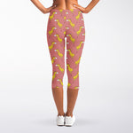 Cute Giraffe Pattern Print Women's Capri Leggings