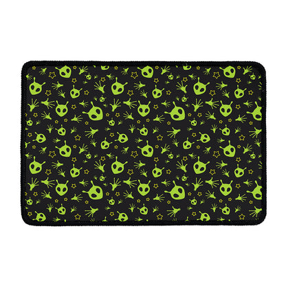 Cute Green Alien Pattern Print Kitchen Mat
