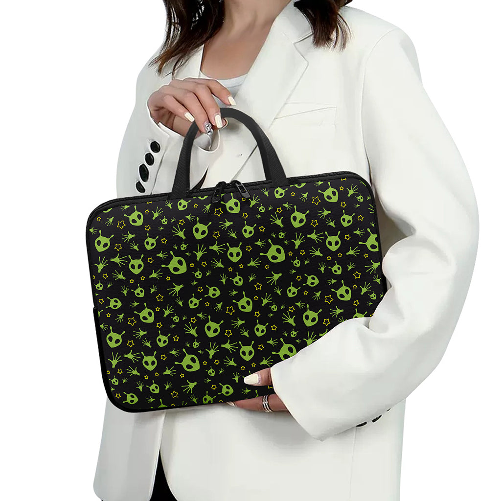 Cute Green Alien Pattern Print Laptop Sleeve With Handle