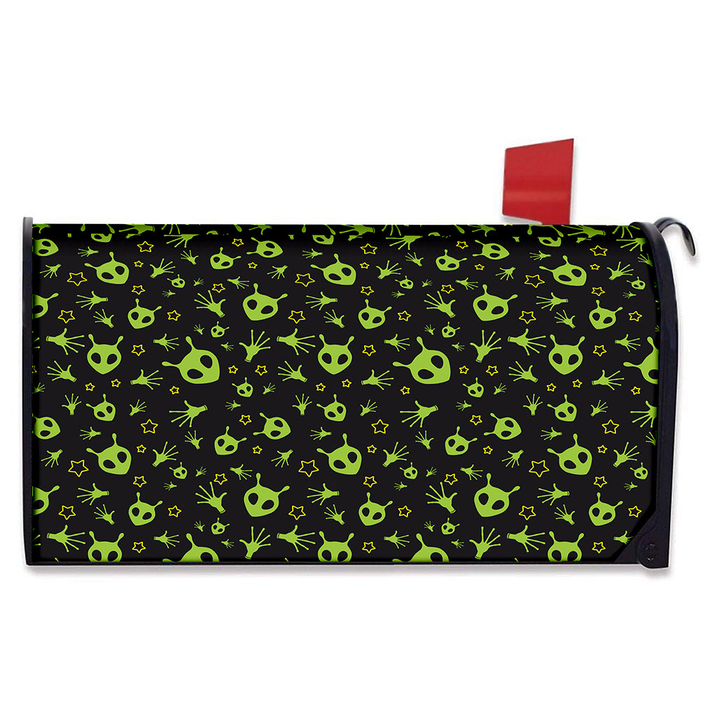 Cute Green Alien Pattern Print Mailbox Cover