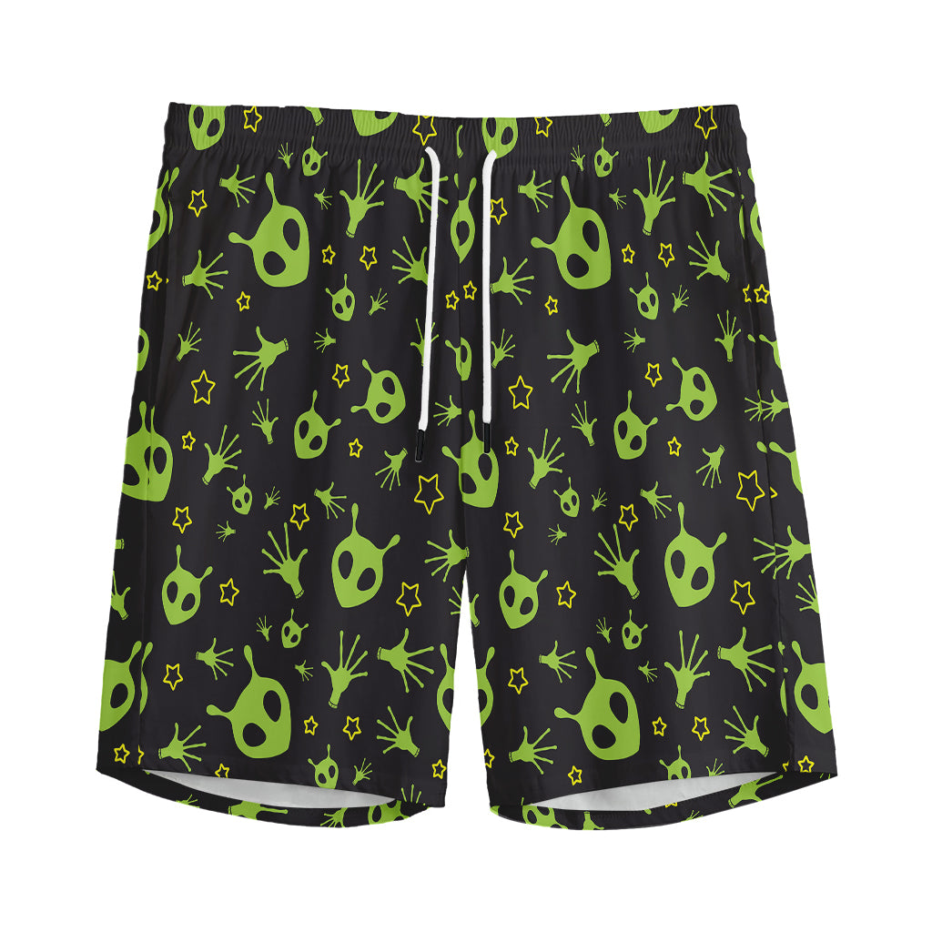 Cute Green Alien Pattern Print Men's Sports Shorts