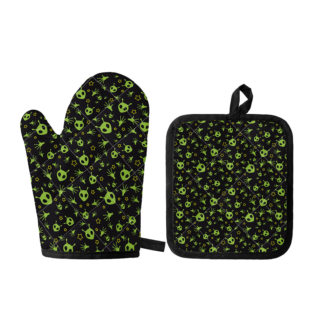 Cute Green Alien Pattern Print Oven Mitt And Pot Holder Set