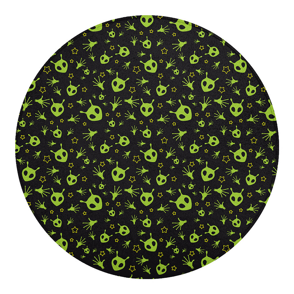 Cute Green Alien Pattern Print Round Blanket