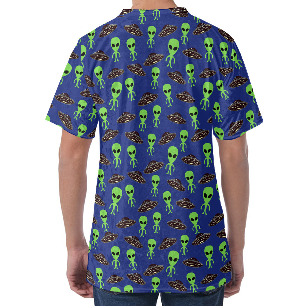 Cute Green Alien UFO Print Men's Velvet T-Shirt