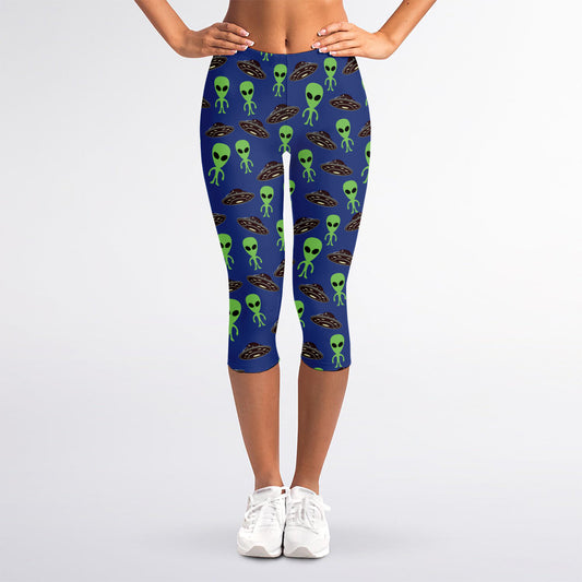 Cute Green Alien UFO Print Women's Capri Leggings