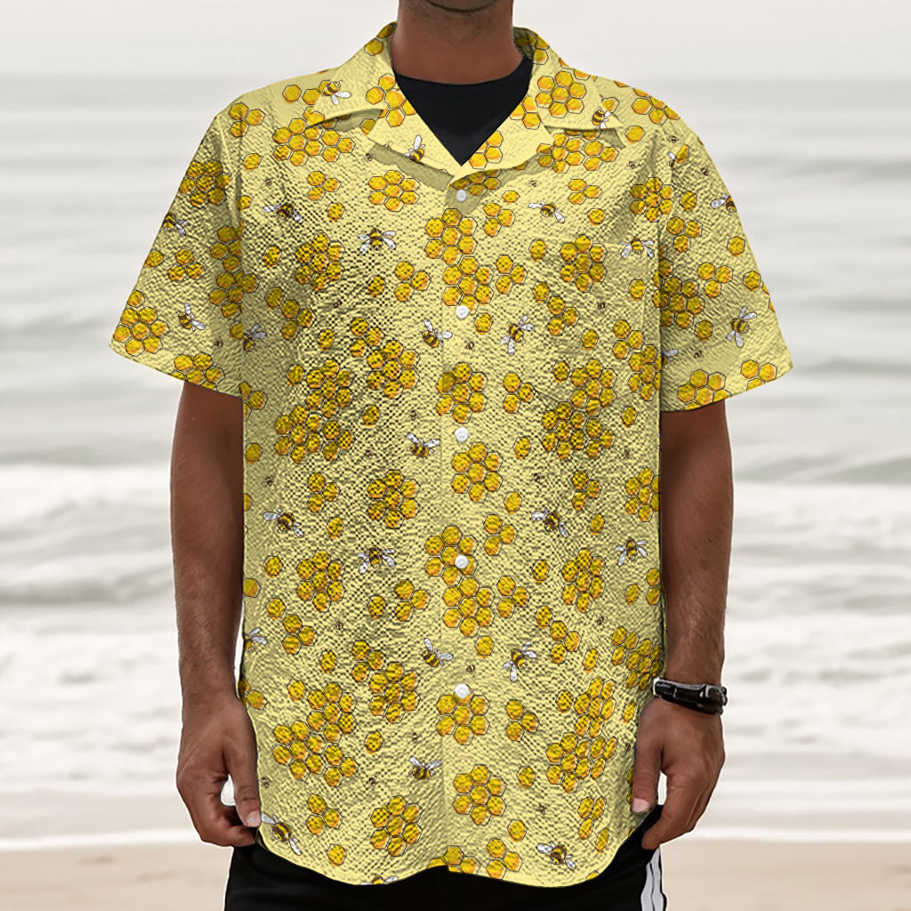 Cute Honey Bee Pattern Print Textured Short Sleeve Shirt