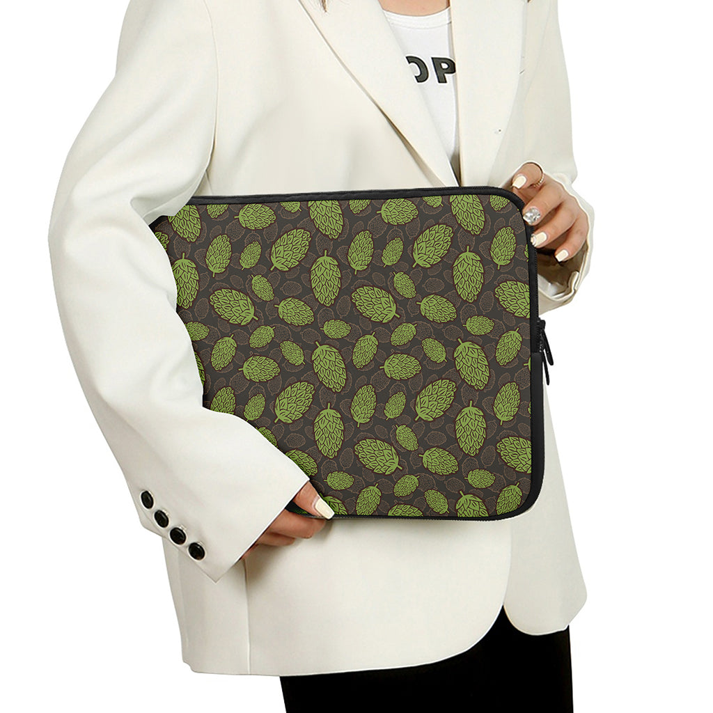 Cute Hop Cone Pattern Print Laptop Sleeve