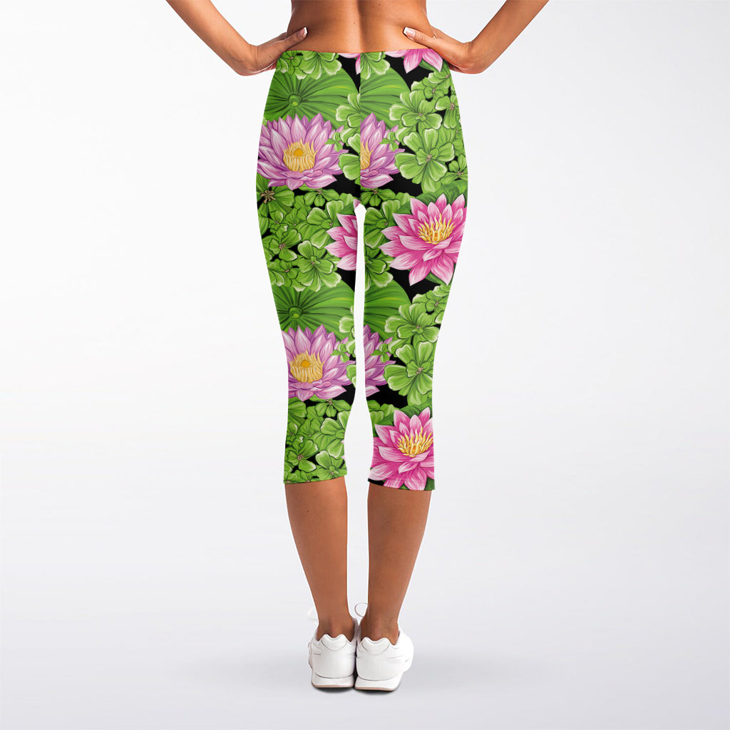 Cute Water Lily Pattern Print Women's Capri Leggings