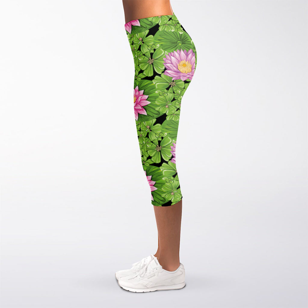 Cute Water Lily Pattern Print Women's Capri Leggings