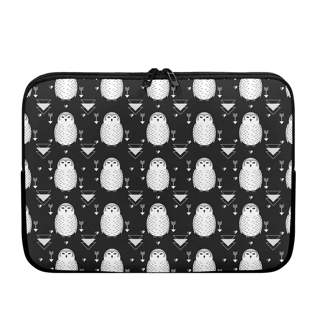 Cute White And Grey Owl Pattern Print Laptop Sleeve