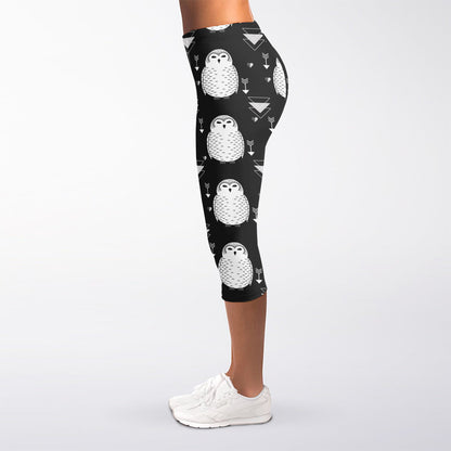 Cute White And Grey Owl Pattern Print Women's Capri Leggings