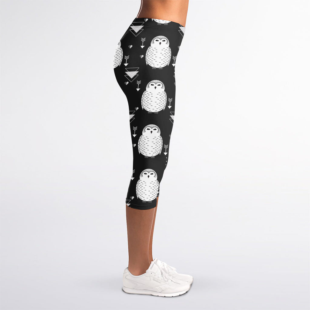 Cute White And Grey Owl Pattern Print Women's Capri Leggings