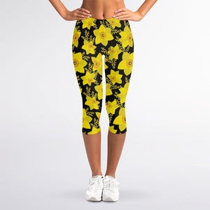 Daffodil And Mimosa Pattern Print Women's Capri Leggings