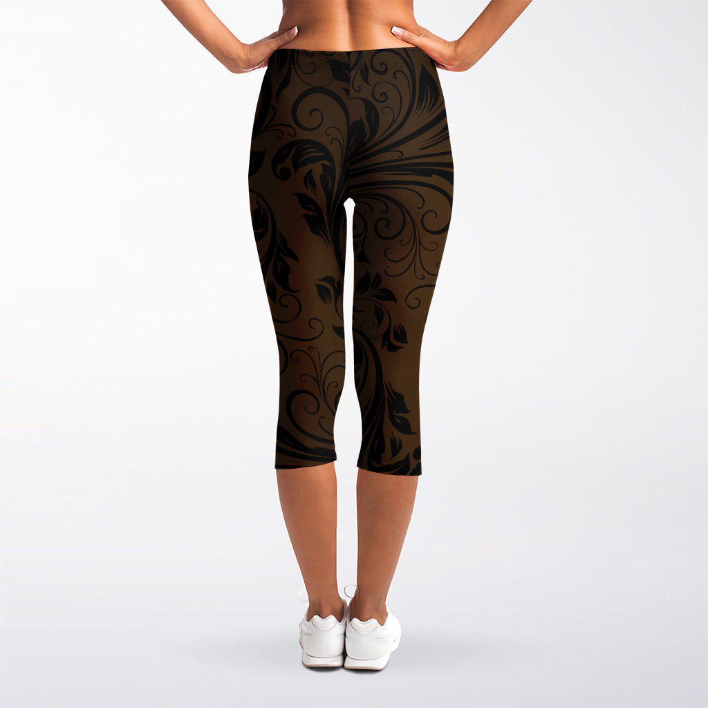 Dark Brown Western Damask Print Women's Capri Leggings