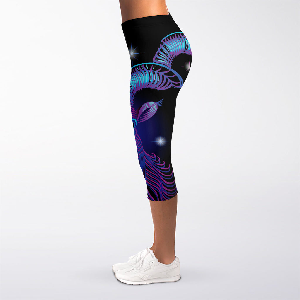 Dark Capricorn Zodiac Sign Print Women's Capri Leggings