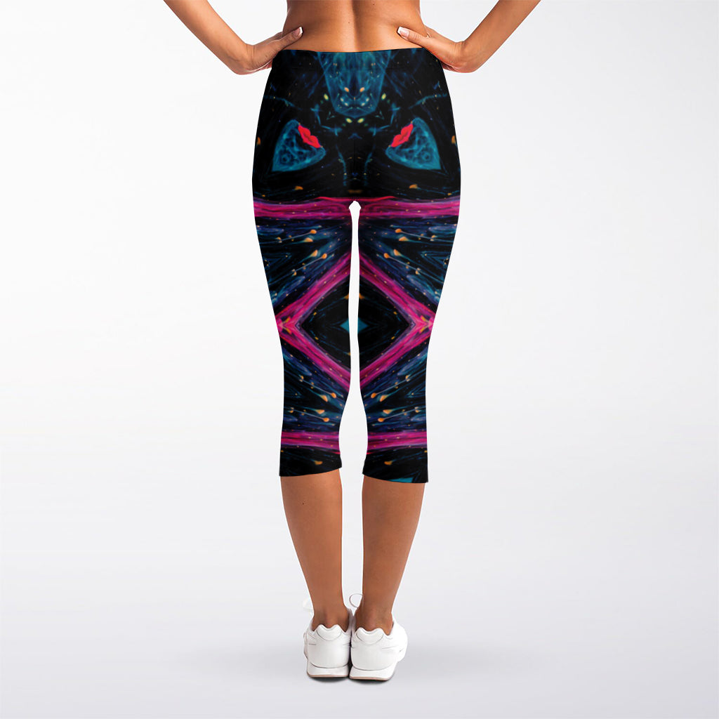 Dark Cloud Kaleidoscope Print Women's Capri Leggings