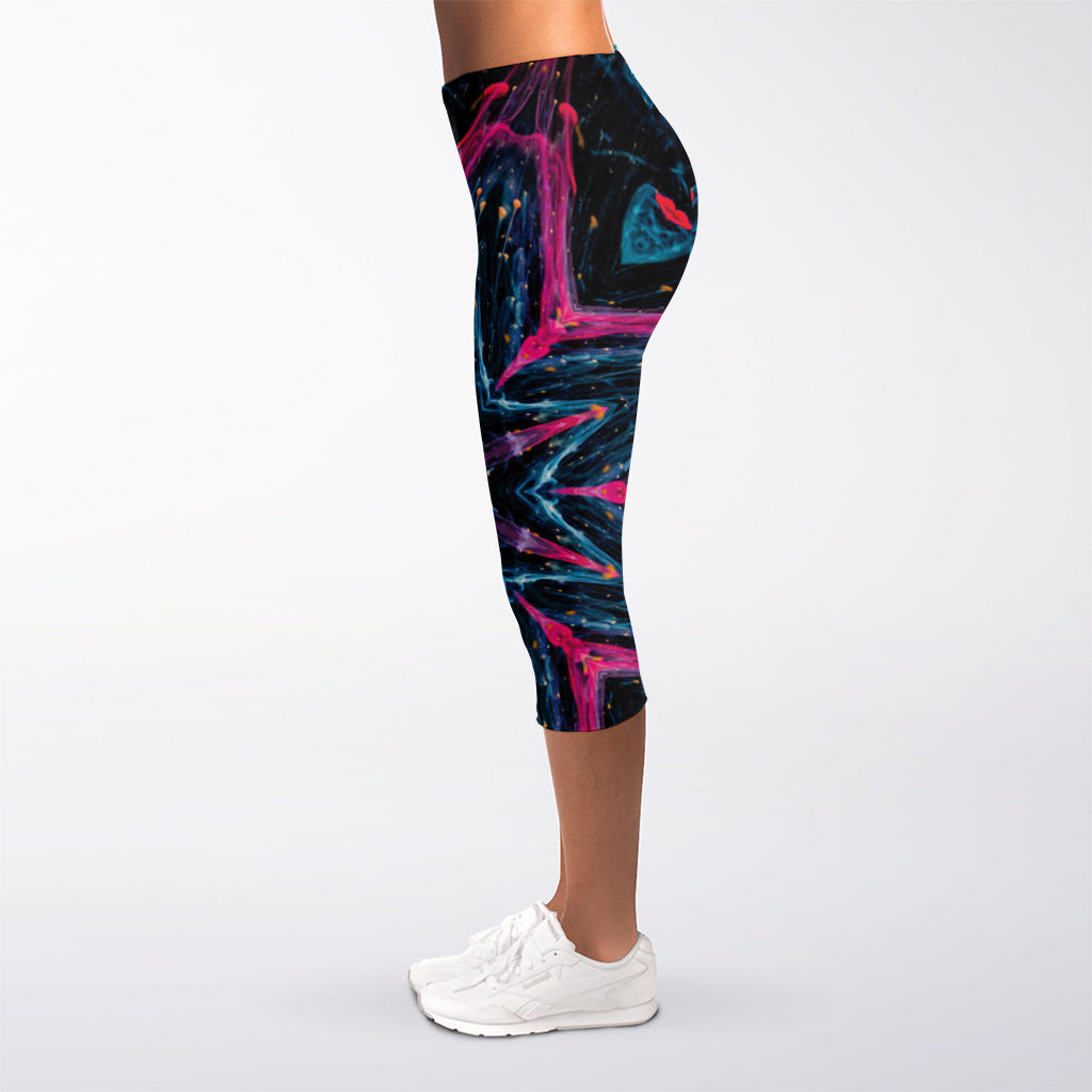 Dark Cloud Kaleidoscope Print Women's Capri Leggings