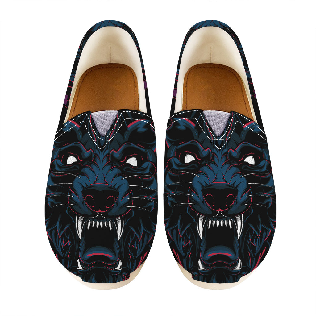 Dark Geometric Wolf Print Casual Shoes