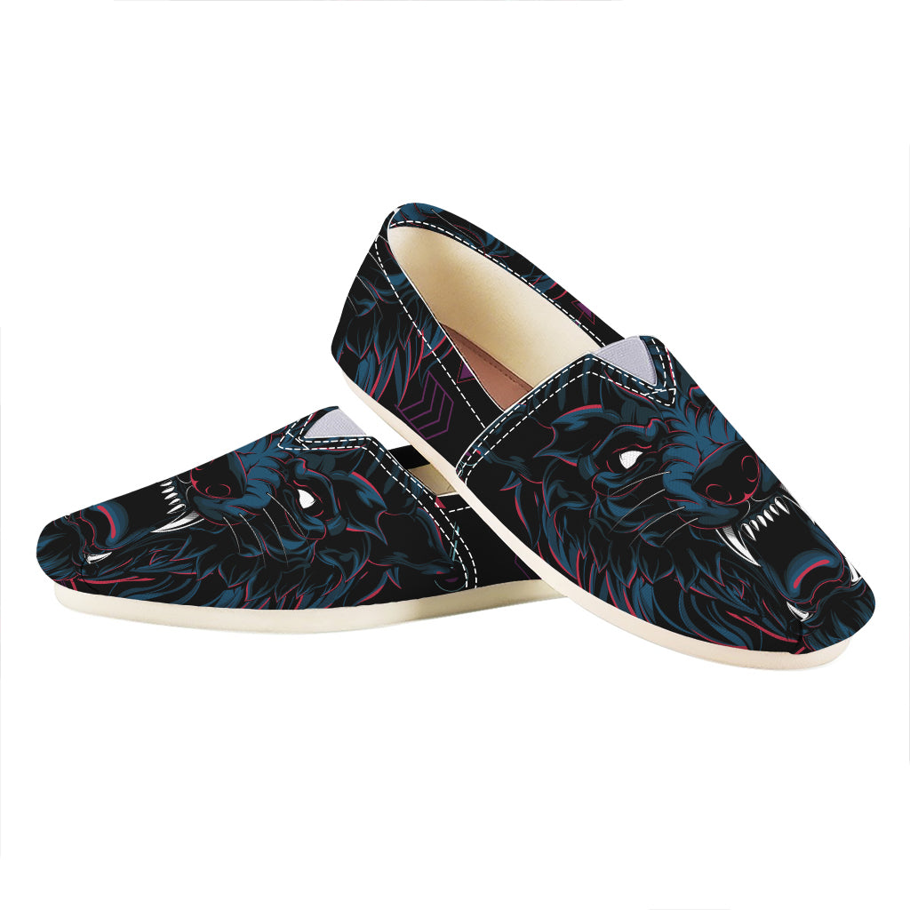 Dark Geometric Wolf Print Casual Shoes