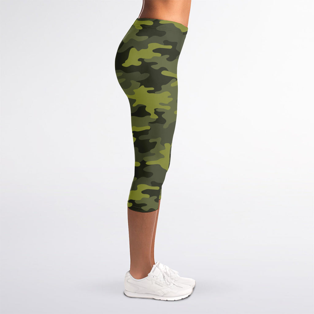 Dark Green Camouflage Print Women's Capri Leggings