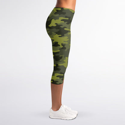 Dark Green Camouflage Print Women's Capri Leggings