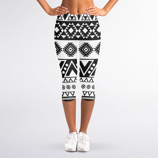 Dark Grey Aztec Pattern Print Women's Capri Leggings