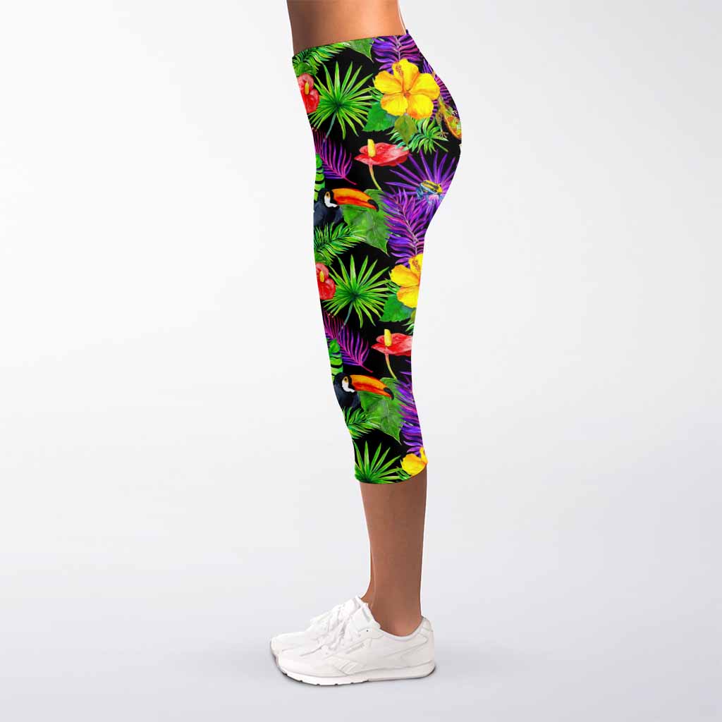 Dark Hawaiian Tropical Pattern Print Women's Capri Leggings