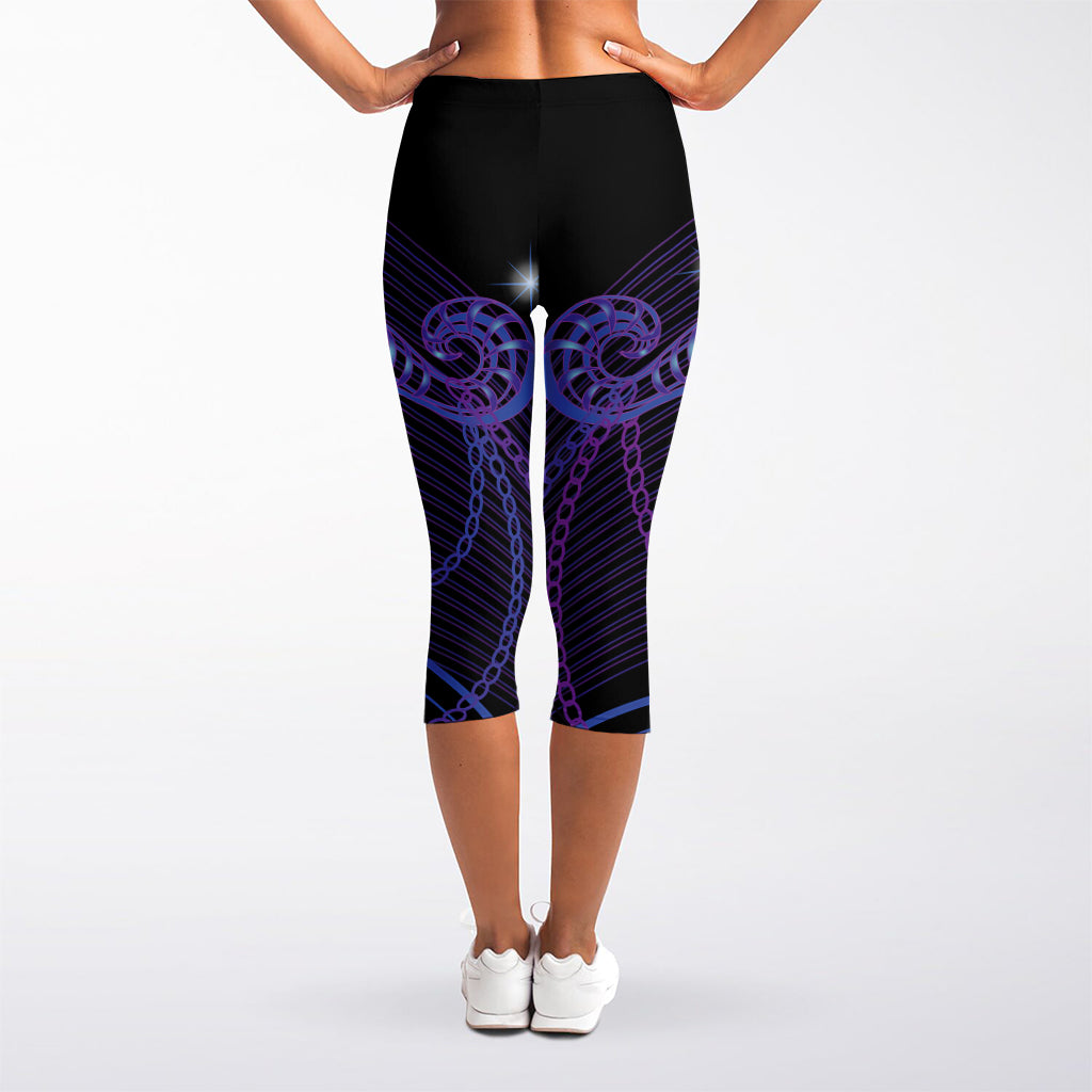 Dark Libra Zodiac Sign Print Women's Capri Leggings