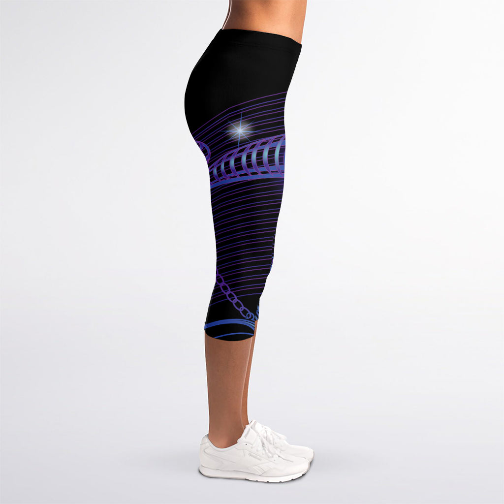 Dark Libra Zodiac Sign Print Women's Capri Leggings