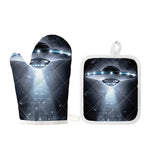 Dark Night UFO Print Oven Mitt And Pot Holder Set