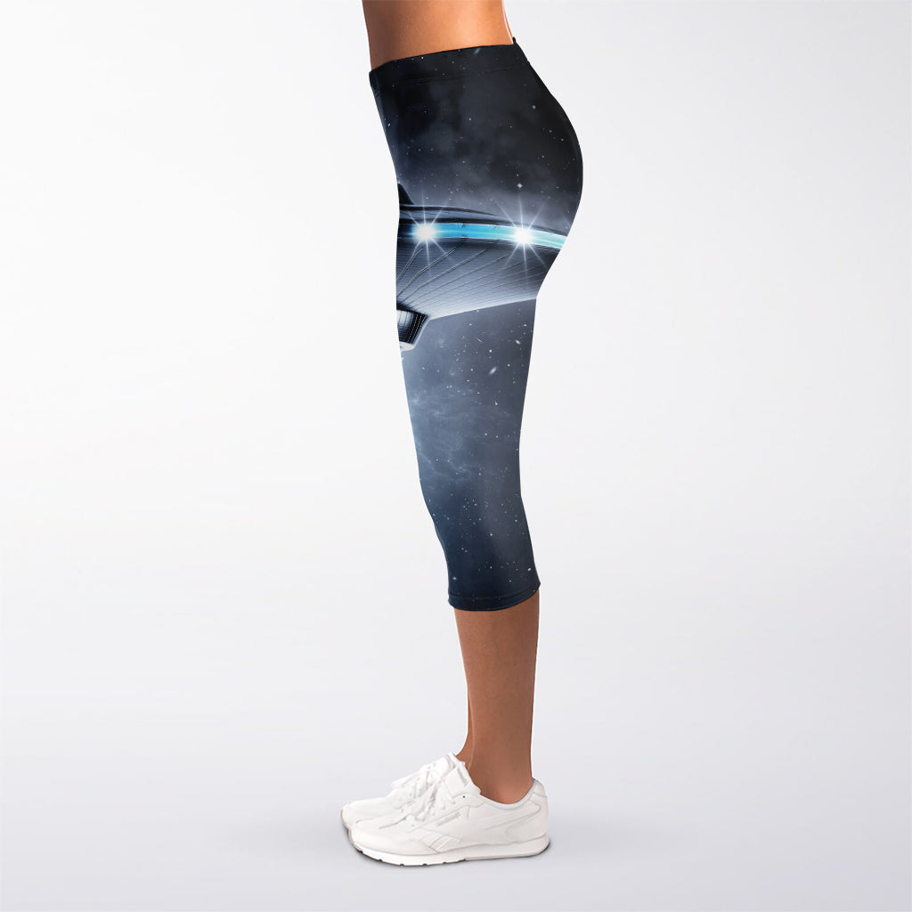 Dark Night UFO Print Women's Capri Leggings