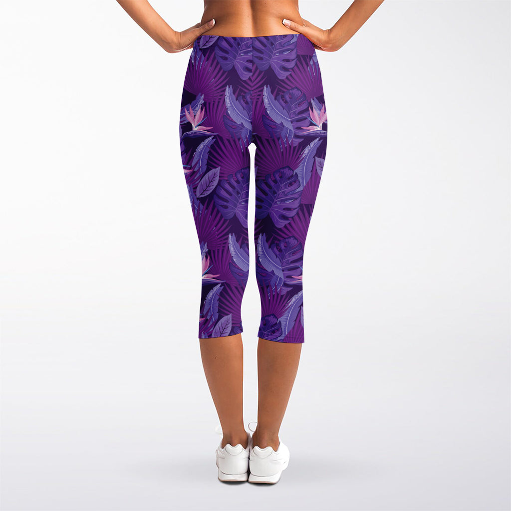 Dark Purple Hawaiian Tropical Print Women's Capri Leggings