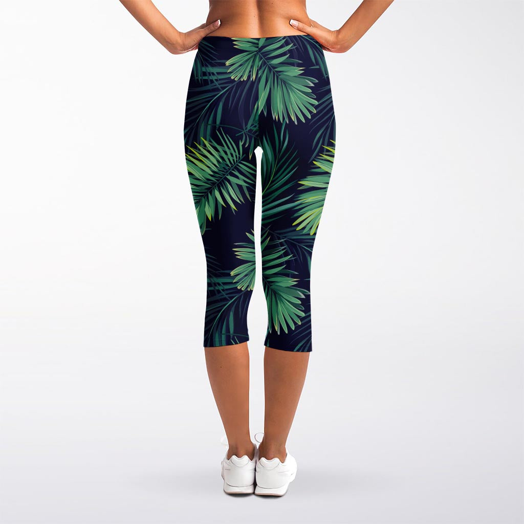 Dark Tropical Palm Leaf Pattern Print Women's Capri Leggings