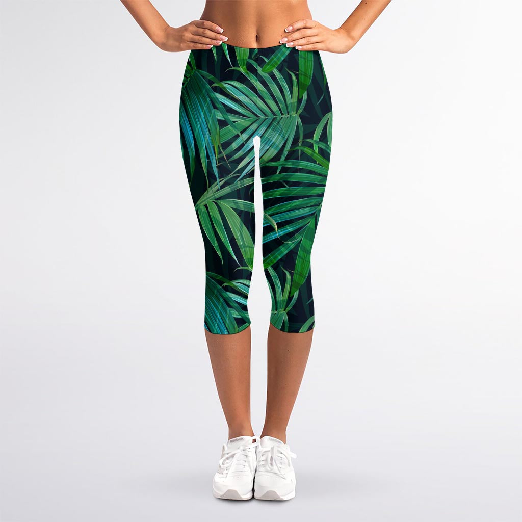 Dark Tropical Palm Leaves Pattern Print Women's Capri Leggings