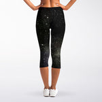 Dark Universe Galaxy Outer Space Print Women's Capri Leggings