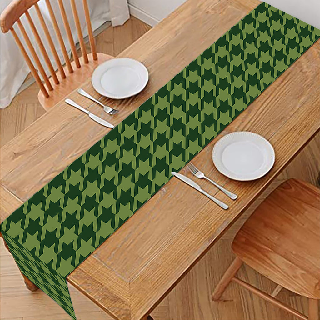 Deep Green Houndstooth Pattern Print Table Runner