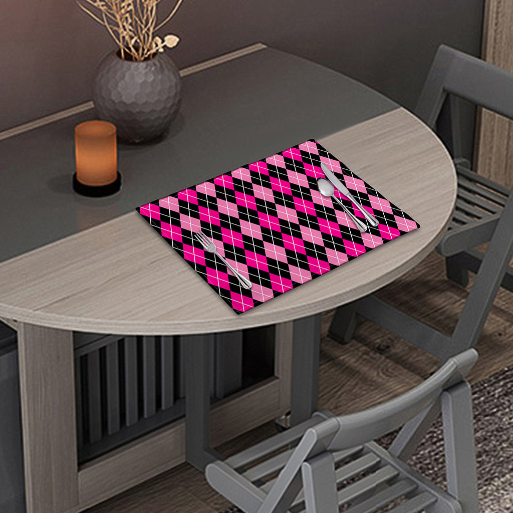 Deep Pink And Black Argyle Pattern Print Placemat